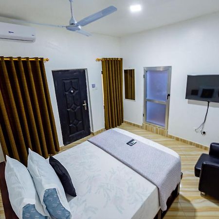 Nap Apartment Hotel Dansoman ภายนอก รูปภาพ