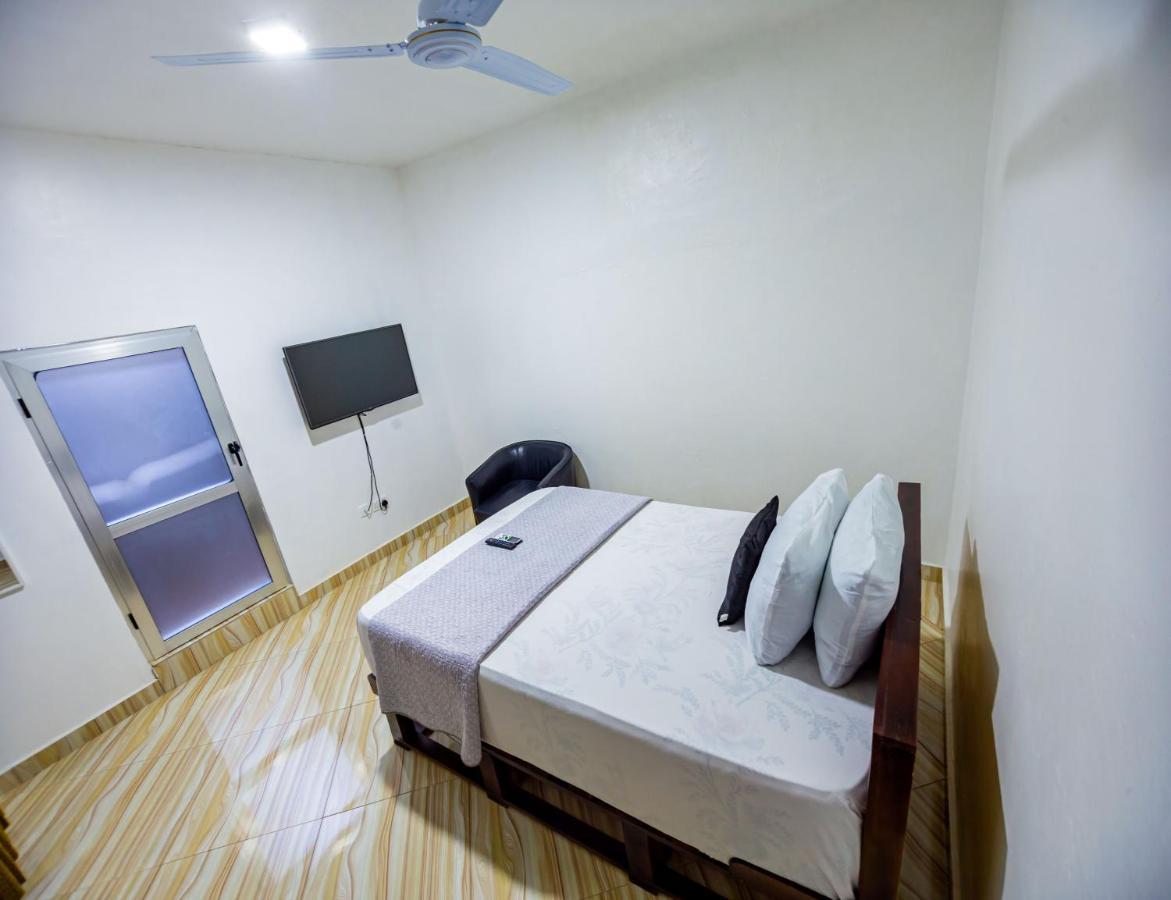 Nap Apartment Hotel Dansoman ภายนอก รูปภาพ