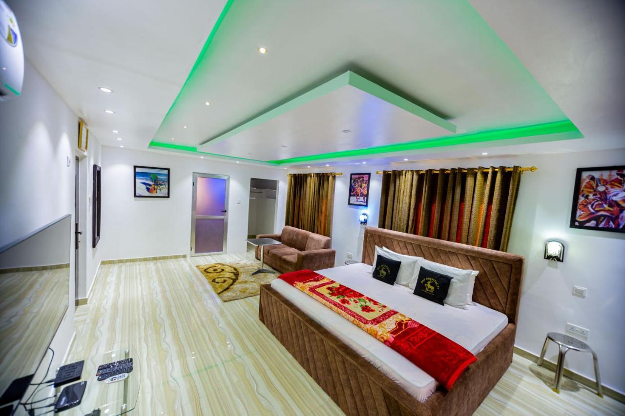 Nap Apartment Hotel Dansoman ภายนอก รูปภาพ
