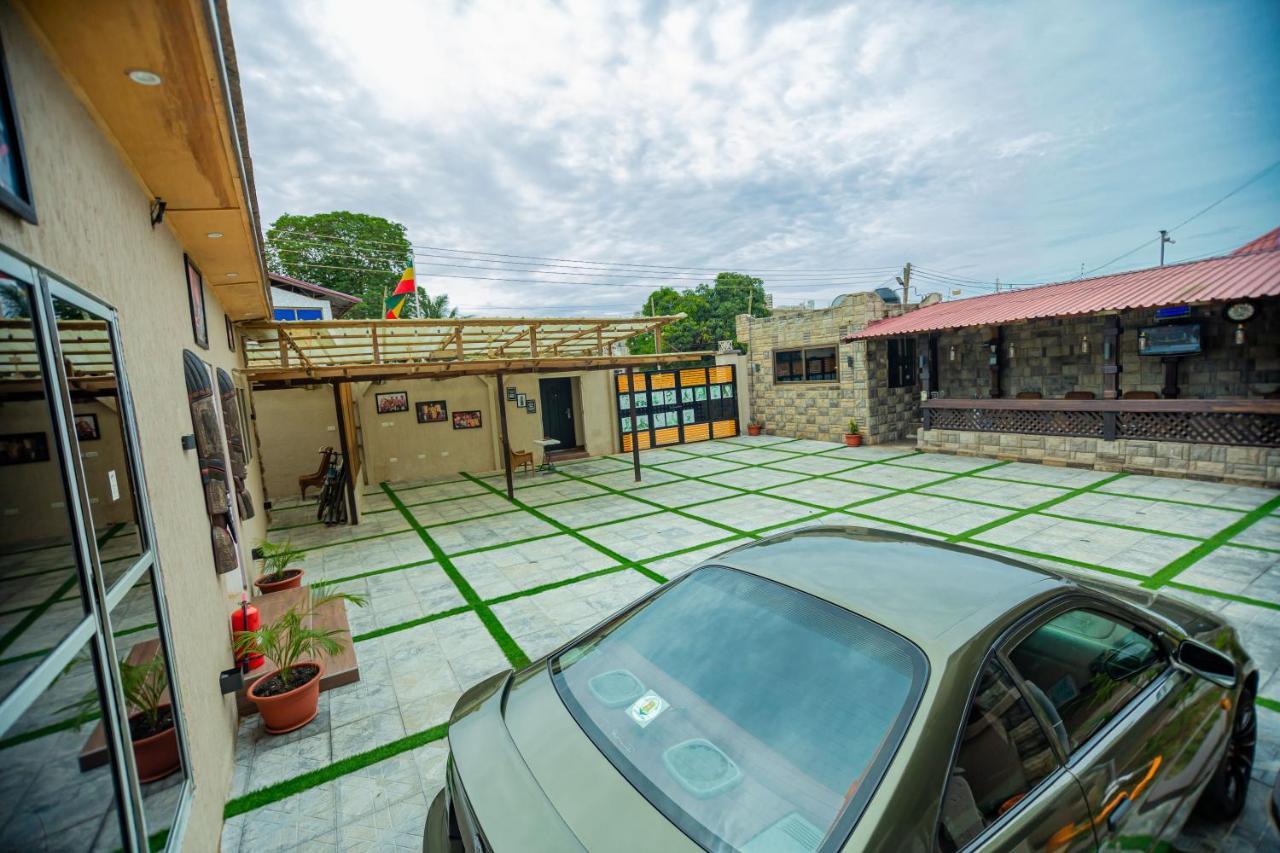 Nap Apartment Hotel Dansoman ภายนอก รูปภาพ
