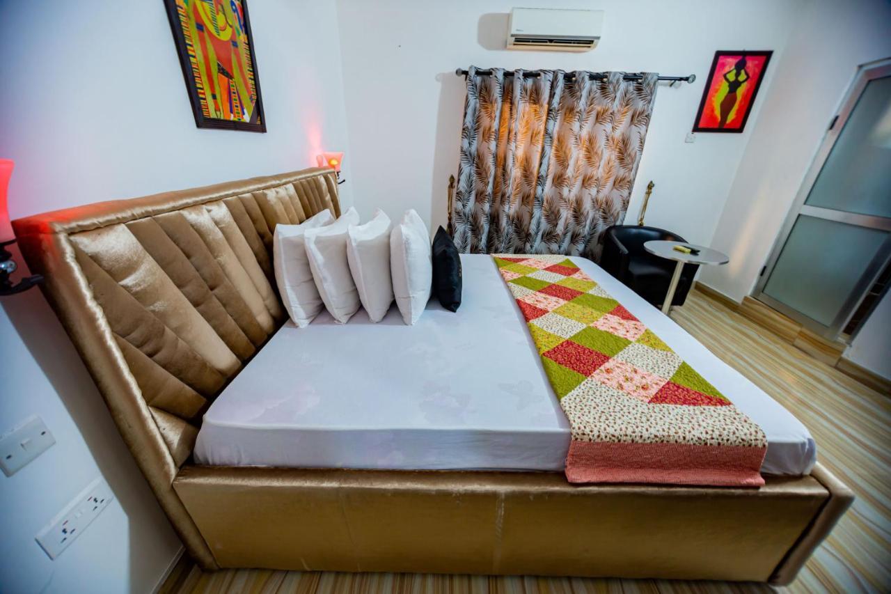 Nap Apartment Hotel Dansoman ภายนอก รูปภาพ